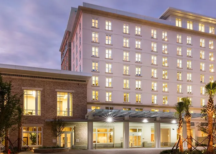 Hyatt House Charleston - Historic District Hotel